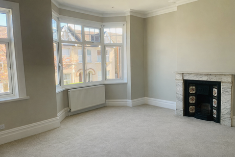 3 bedroom house to rent, Lebanon Road, Croydon, CR0