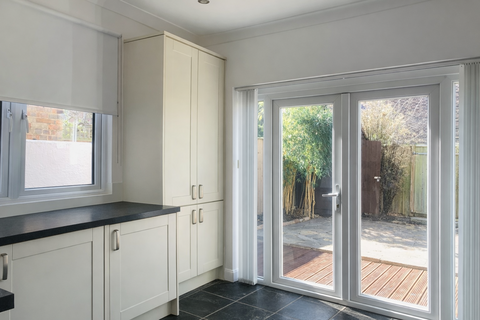 3 bedroom house to rent, Lebanon Road, Croydon, CR0