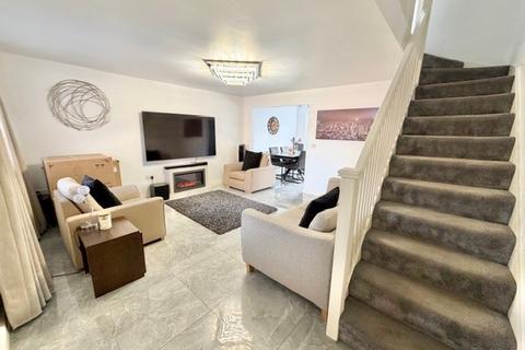 3 bedroom house to rent, Cherwell Drive, Bradford, BD6