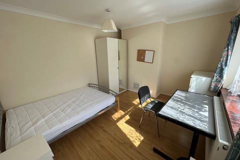 undefined, Sir Henry Parkes Road, Coventry, CV4