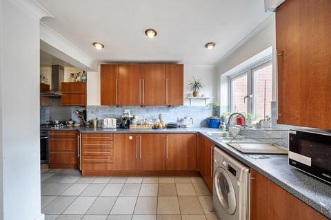 3 bedroom terraced house for sale, Malvern Avenue, Harrow