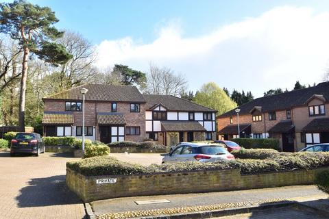 1 bedroom maisonette for sale, Heathbridge, Brooklands Road, WEYBRIDGE, KT13