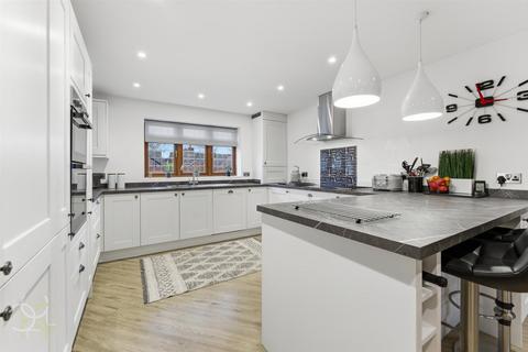 2 bedroom detached bungalow for sale, Cheltenham Road, Evesham WR11