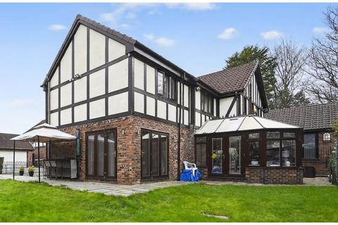 6 bedroom detached house for sale, Laurel Court, St. Helens, WA11