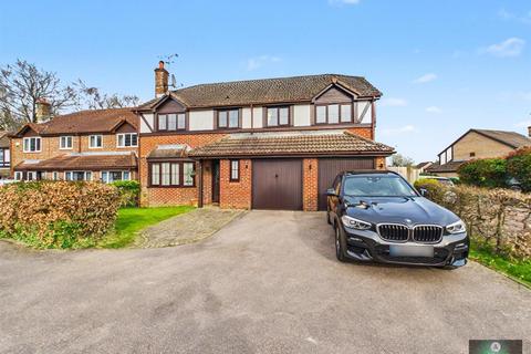 undefined, Osmund Close, Crawley RH10