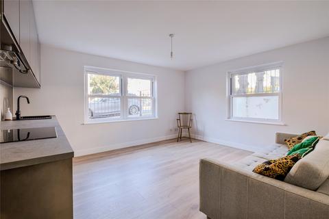 Leigham Avenue, London SW16