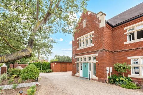 3 bedroom apartment for sale, Convent Close, Upminster, RM14