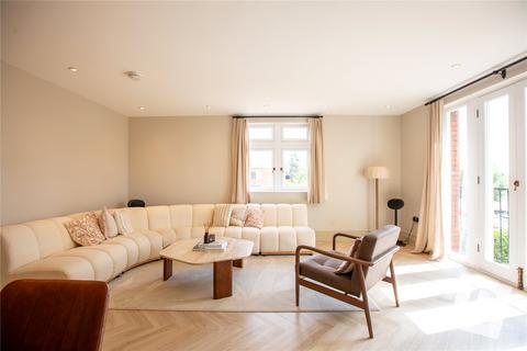 3 bedroom apartment for sale, Convent Close, Upminster, RM14