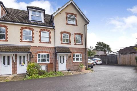 3 bedroom end of terrace house for sale, Glenwood Court, Hampshire GU14