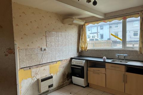 2 bedroom townhouse for sale, Dawson Avenue, Bradford