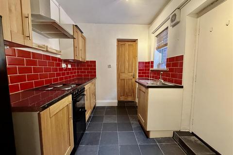 2 bedroom apartment for sale, York Street, Pelaw, Gateshead