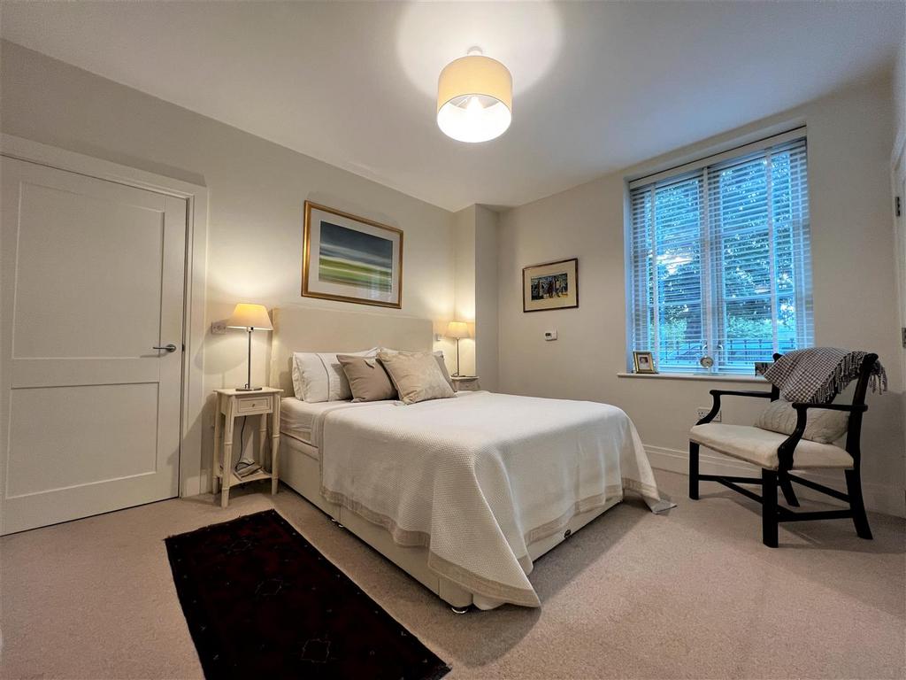 1 Whistler Ave (23).JPG