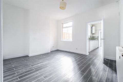 3 bedroom terraced house to rent, Haunchwood Road, Nuneaton CV10