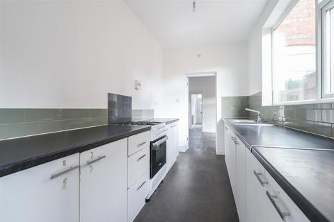 3 bedroom terraced house to rent, Haunchwood Road, Nuneaton CV10