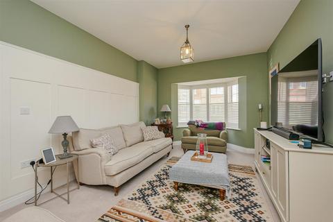 4 bedroom detached house for sale, Maple Furlong, Benson OX10