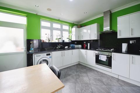 4 bedroom semi-detached house for sale, Cross Road, Mawneys, Romford, RM7