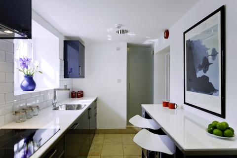 undefined, Hampton Court Road East Molesey KT8