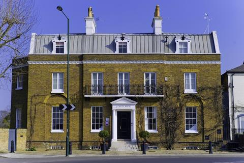 undefined, Hampton Court Road East Molesey KT8