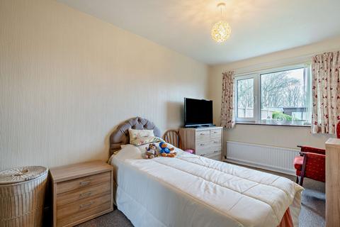 2 bedroom semi-detached bungalow for sale, Woodkirk Gardens, Dewsbury, West Yorkshire