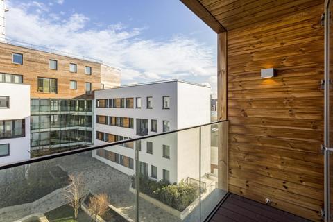 2 bedroom apartment to rent, Capitol Way London NW9