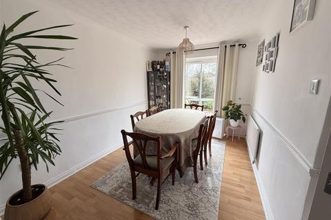 4 bedroom detached house for sale, Wych-Elm Close, Rugby