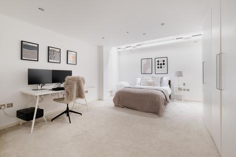 undefined, Coopers Yard, London, N1