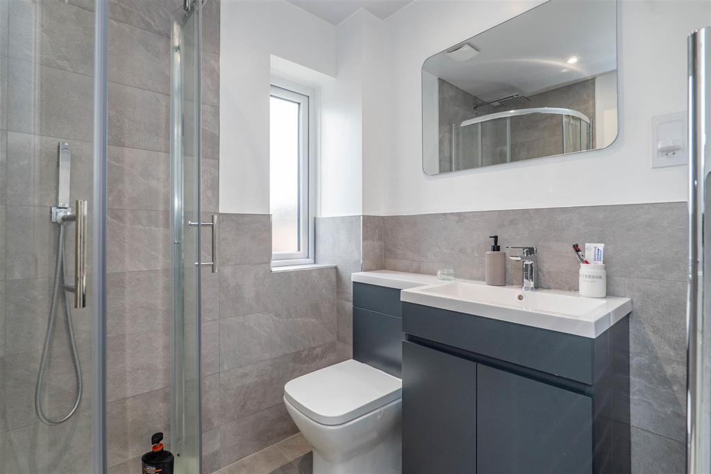 Master Bedroom Ensuite