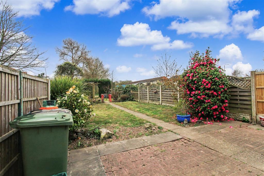 Garden and parking (3).jpeg