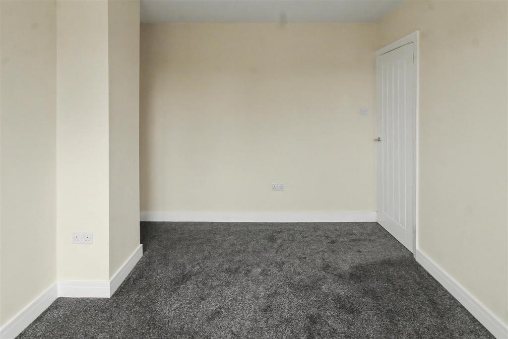Bedroom 1 (2).jpeg