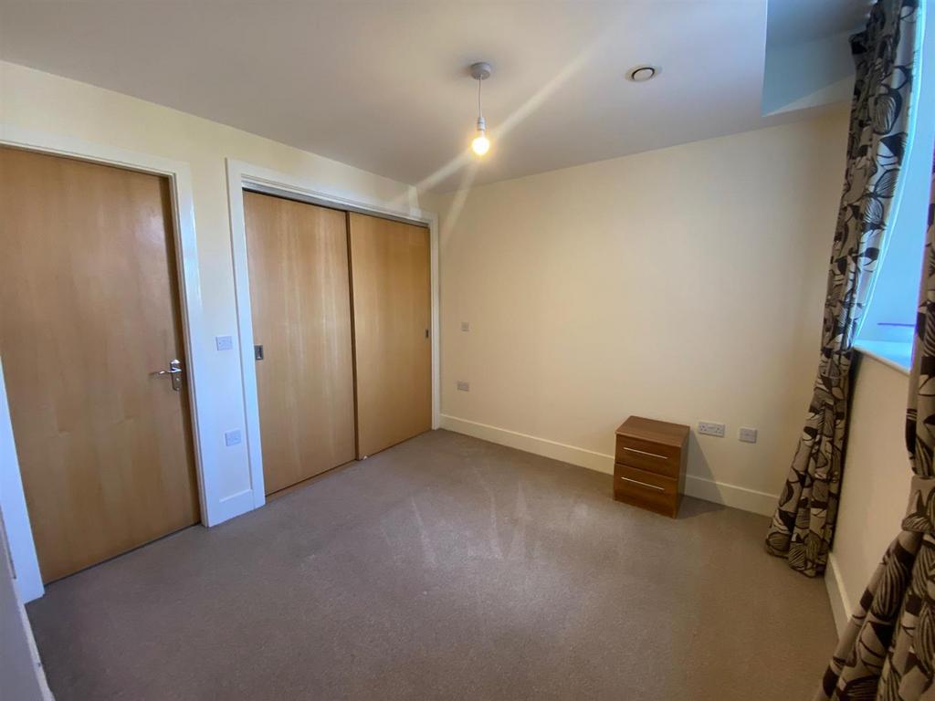 SMALL BEDROOM 1.jpg