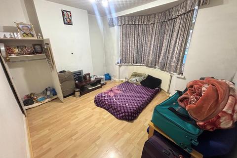 undefined, Finsbury Road