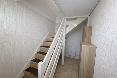 2 bedroom maisonette to rent, Melbourne Court, ,