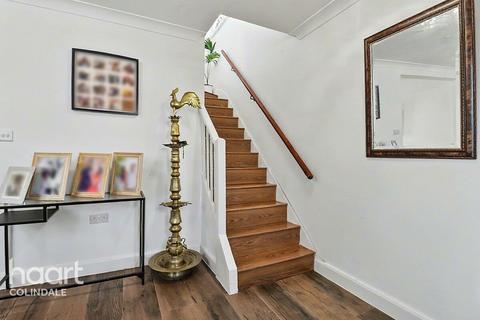 3 bedroom end of terrace house for sale, Dryfield Road, Edgware