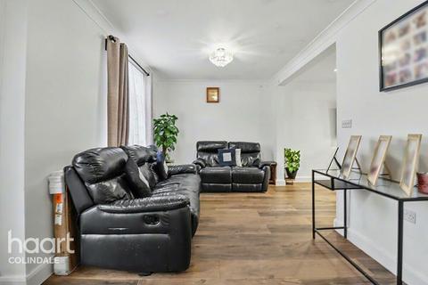 3 bedroom end of terrace house for sale, Dryfield Road, Edgware