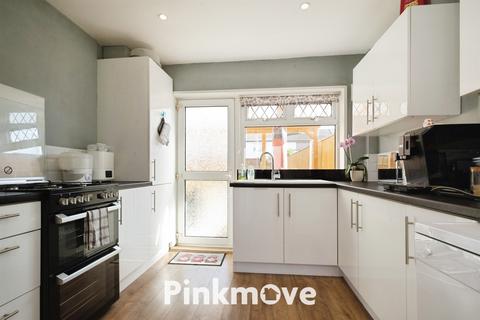 3 bedroom terraced house for sale, Liswerry Road, Newport NP19