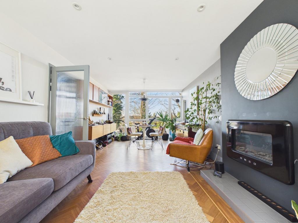 Living/Dining Room