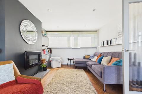3 bedroom semi-detached house for sale, Broadlands Avenue, Chesham, Buckinghamshire, HP5