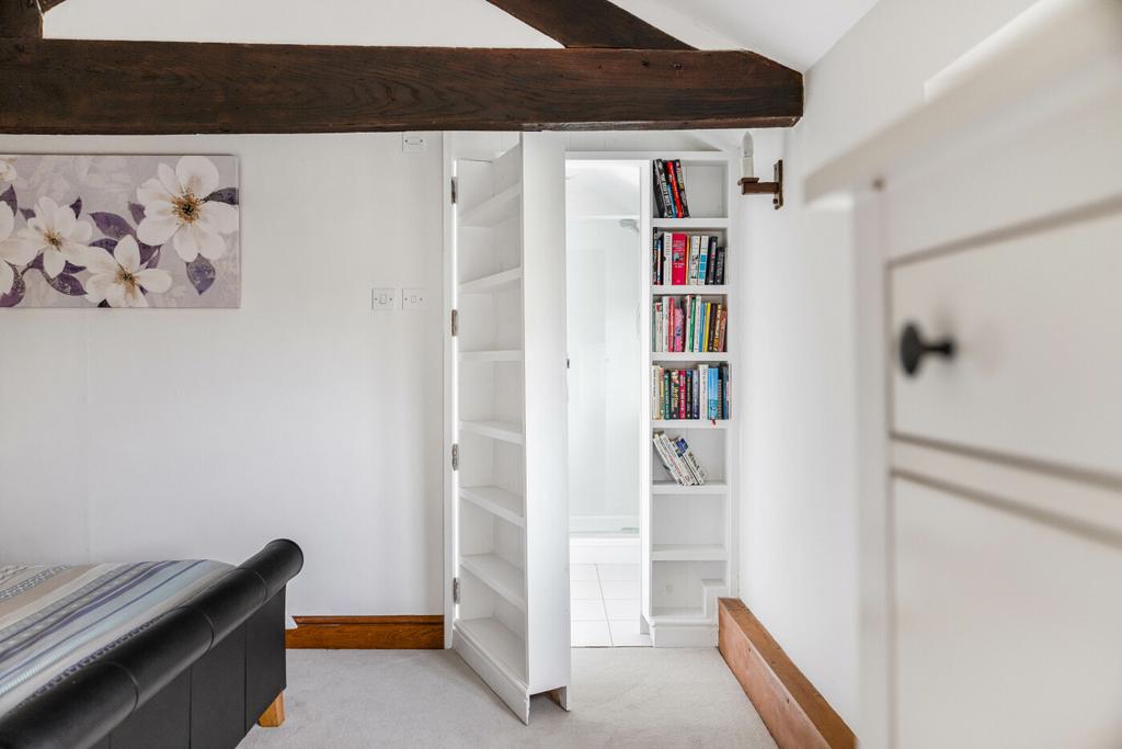 Hidden En Suite Bache Farmhouse