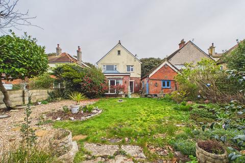 4 bedroom detached house for sale, Grand Avenue, Southbourne, Bournemouth, Dorset, BH6