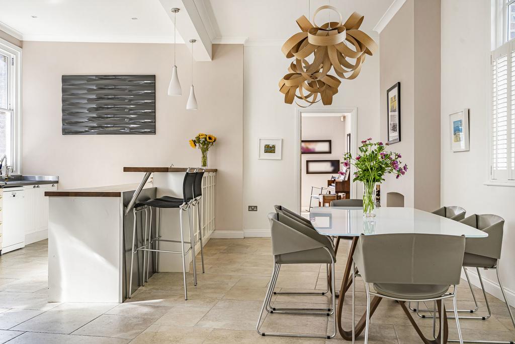 Kitchen/Dining