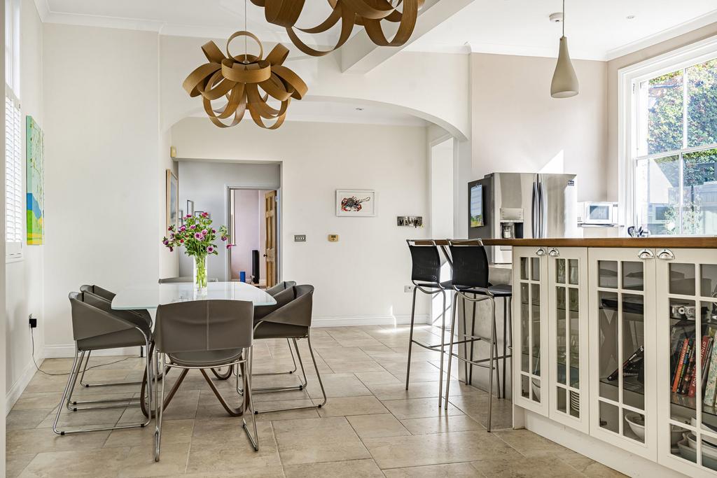 Kitchen/Dining