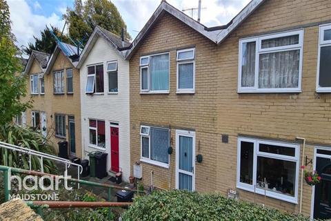 3 bedroom terraced house to rent - Mansfield Walk, ME16
