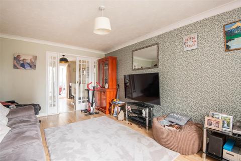 3 bedroom semi-detached house for sale, Pendlebury Close, Preston PR4