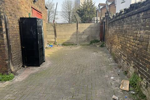 undefined, SOUTHALL UB2