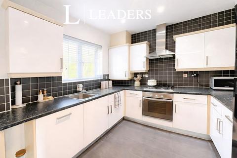 2 bedroom flat to rent, Cairngorm Drive, Mansfield, NG18