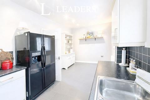 2 bedroom flat to rent, Cairngorm Drive, Mansfield, NG18