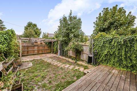 4 bedroom semi-detached house to rent, Avignon Road, London, SE4
