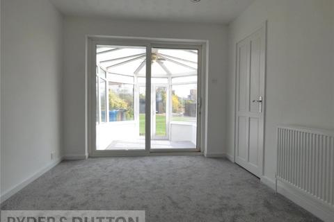 3 bedroom semi-detached house to rent, Beechwood Drive, Royton, Oldham, Greater Manchester, OL2