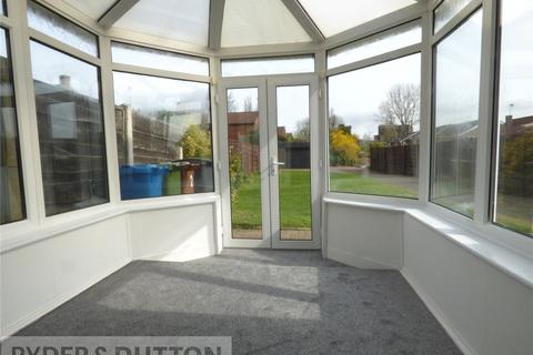 3 bedroom semi-detached house to rent, Beechwood Drive, Royton, Oldham, Greater Manchester, OL2