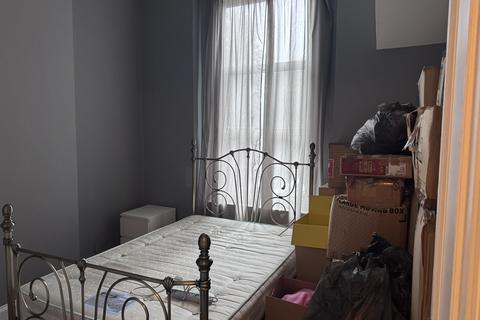 1 bedroom flat for sale, ACTON W3